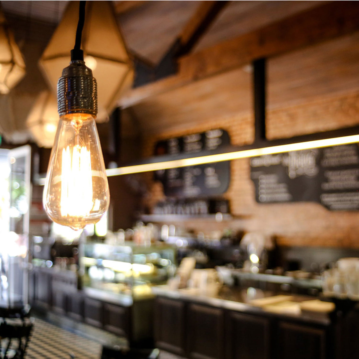 40-Watt Equivalent ST19 Shape E26 Base LED Edison Light Bulb 400 Lumens Amber