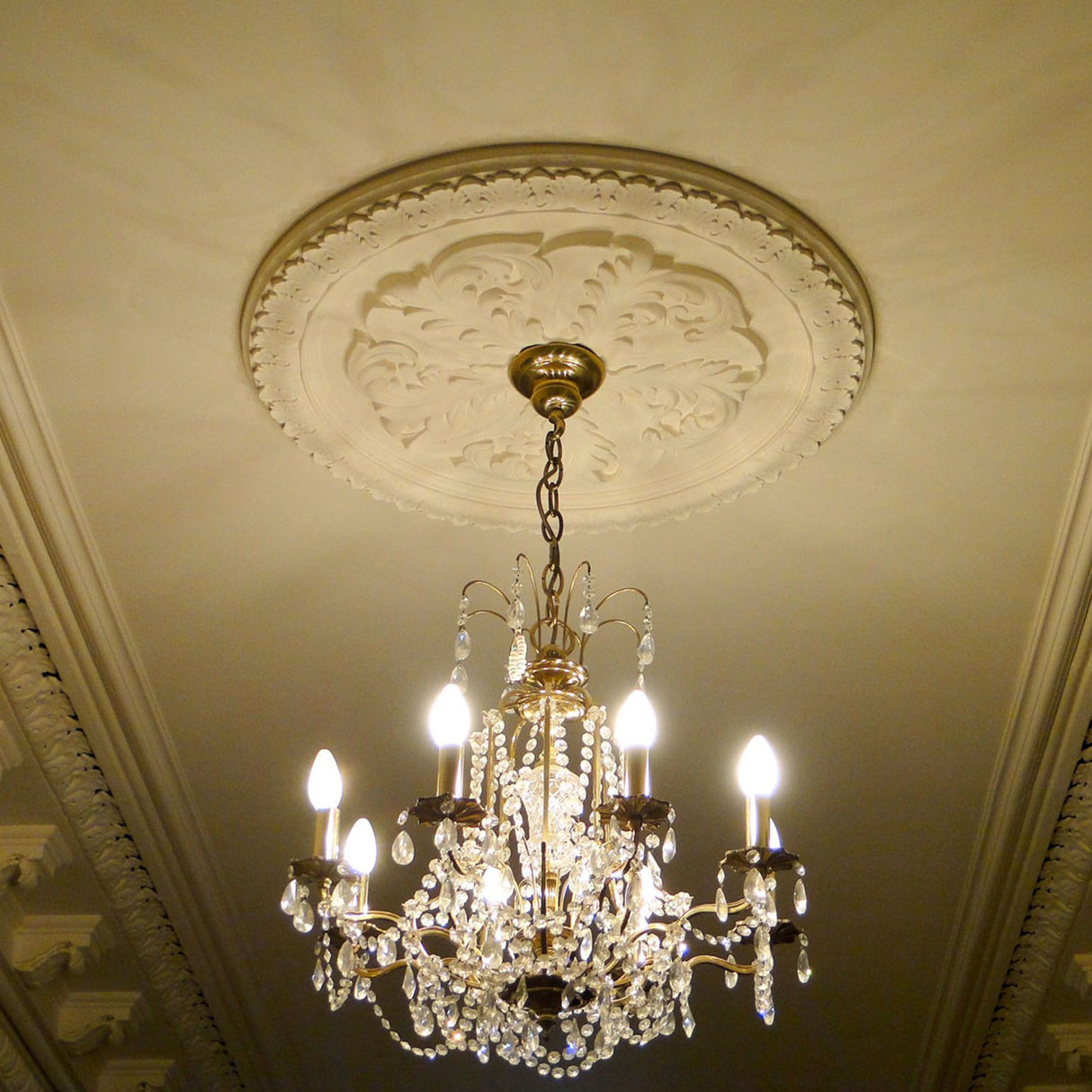 40-Watt Equivalent B11 E26 Frosted LED Light Bulb