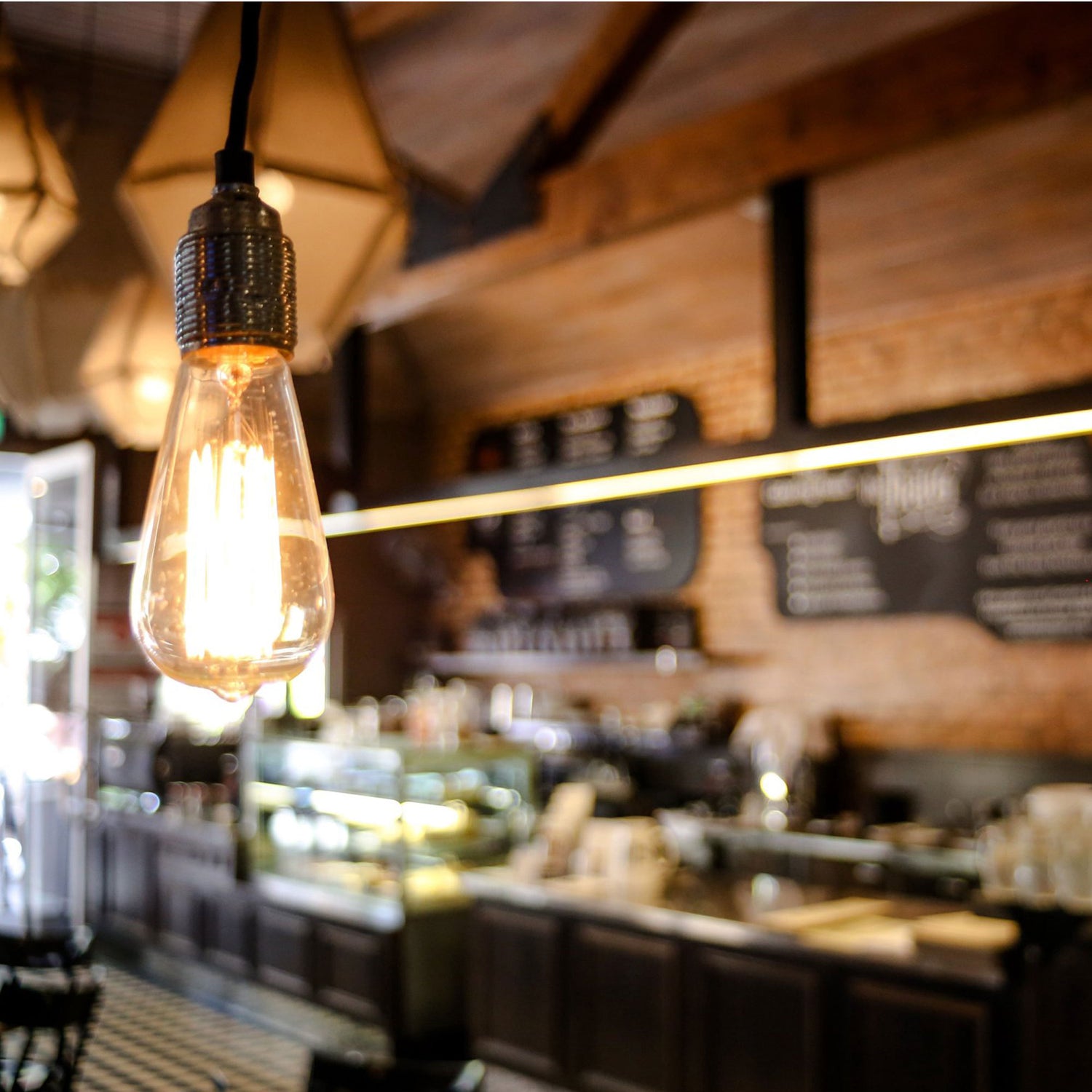 40-Watt Equivalent ST19 Shape E26 Base LED Edison Light Bulb 400 Lumens Amber